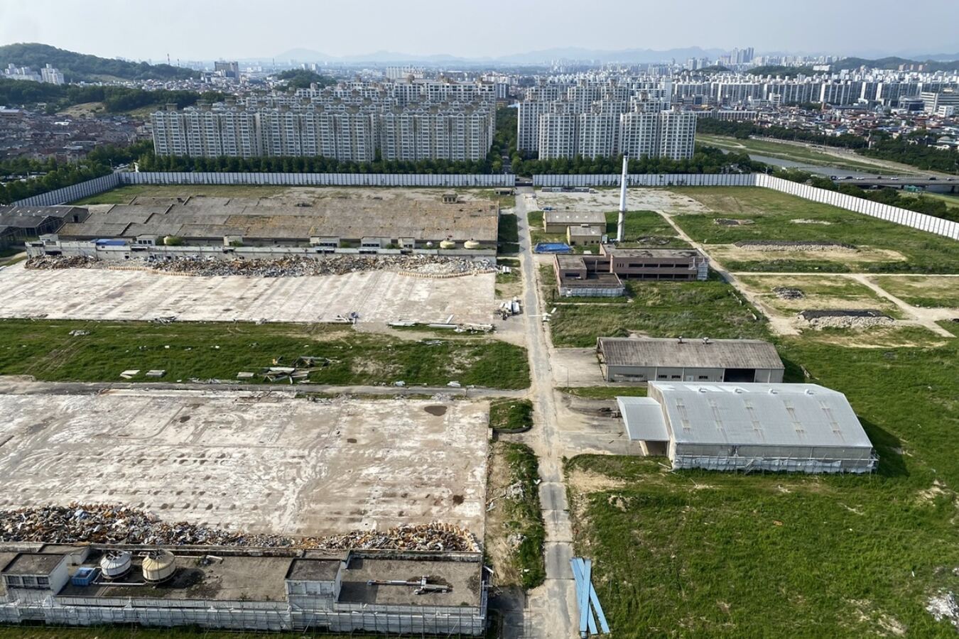 결국 첫 삽 못 떴다
자광에 꼬리 내린 전주
