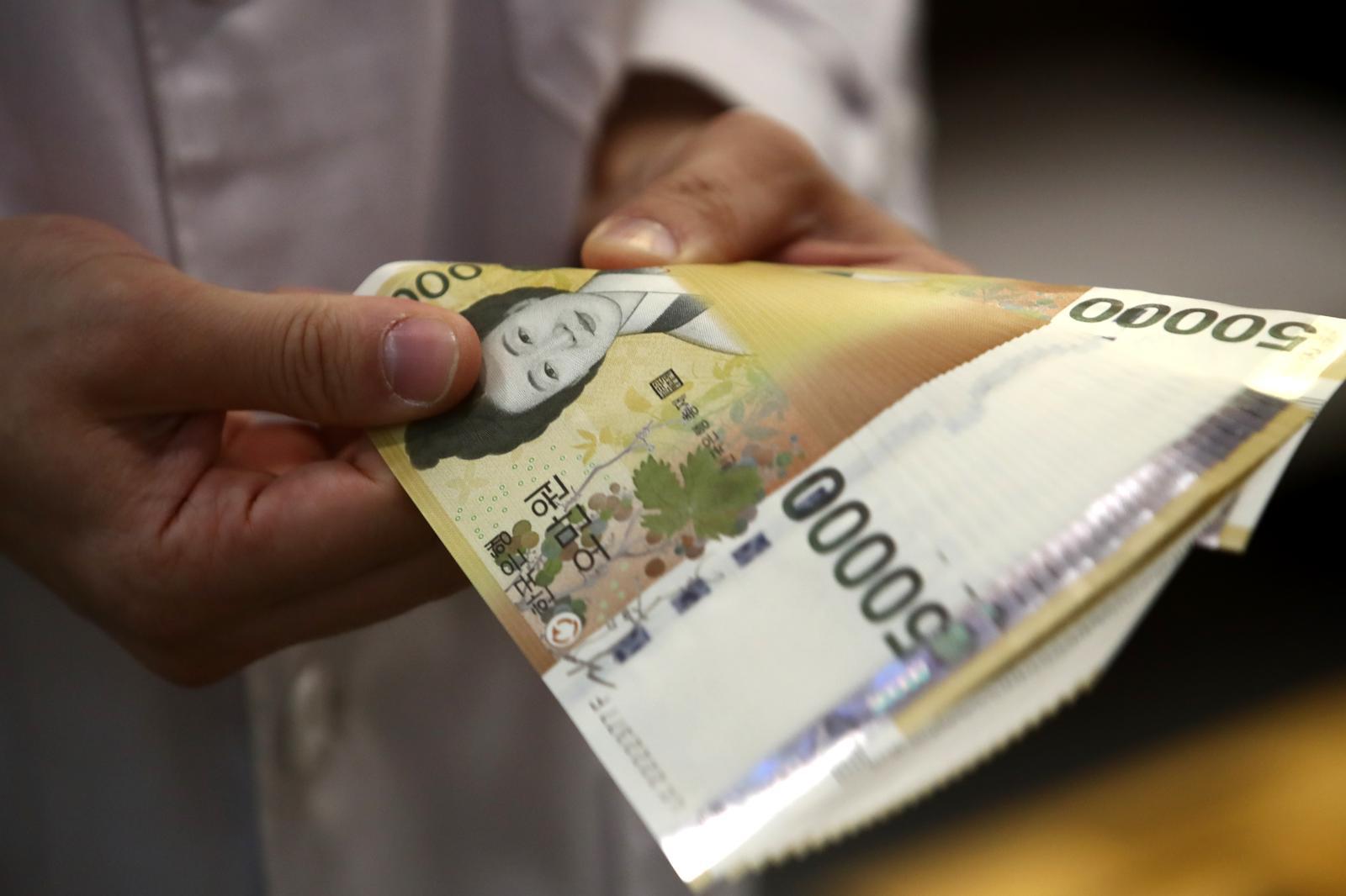 전남광주 소상공인에
1,000억 더 푼다